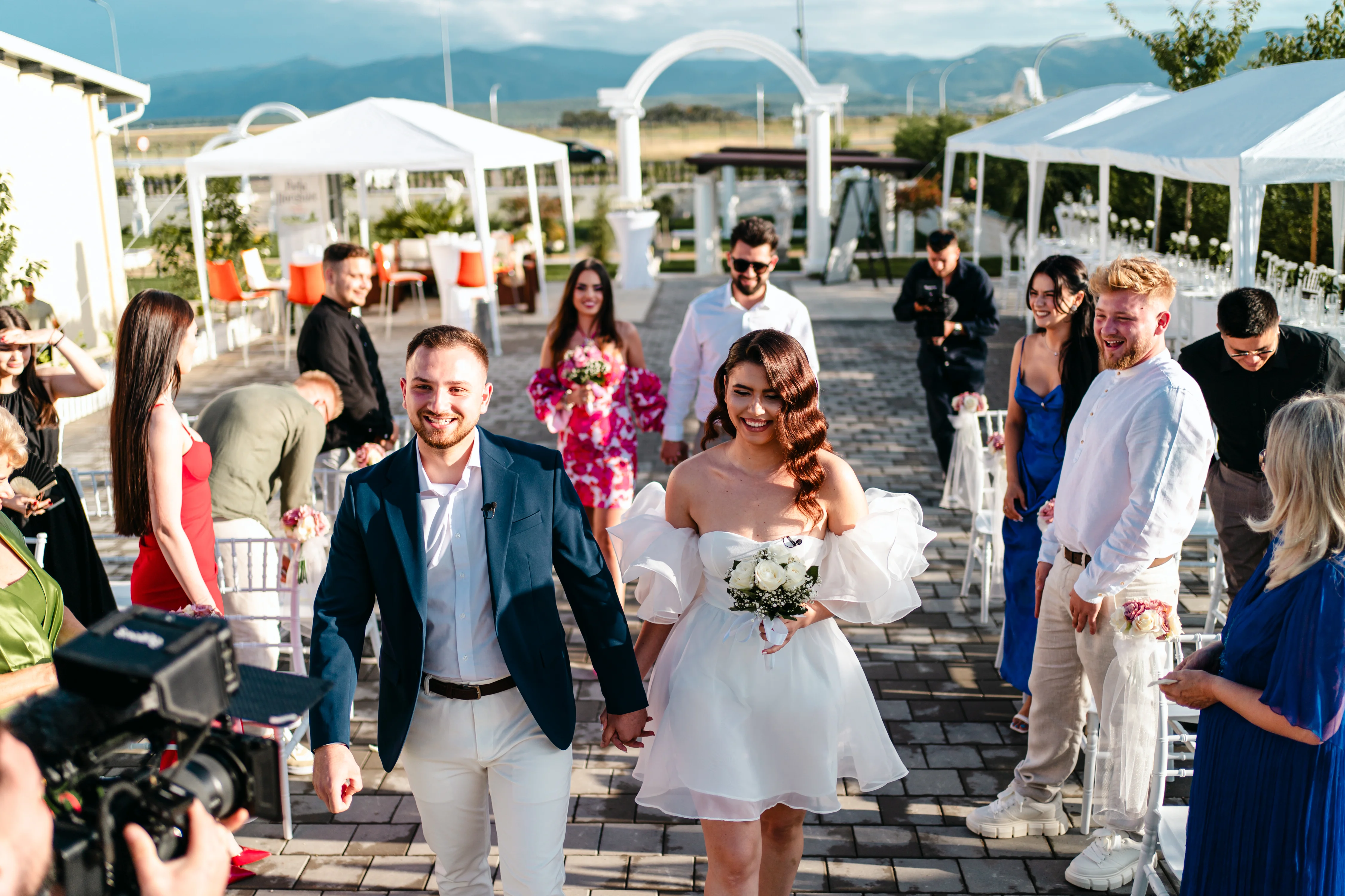 Cununie civilă Odissea Events Hall - pergole amenajate și decor natural